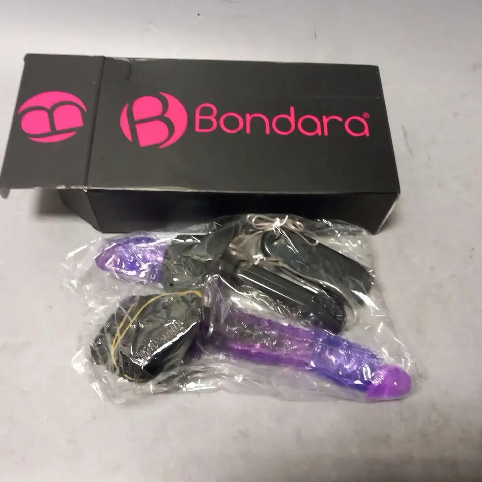 BOXED BONDARA STRAP ON