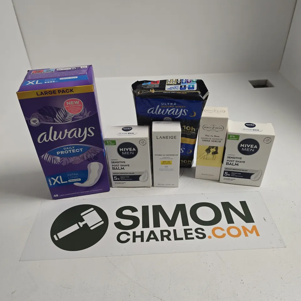 APPROXIMATELY 12 ASSORTED HEALTH & BEAUTY PRODUCTS TO INCLUDE NIVEA MEN POST SHAVE BALM, PERCY & REED MIRROR MIRROR SHINE SERUM, ALWAYS BIG PACK, ETC - COLLECTION ONLY