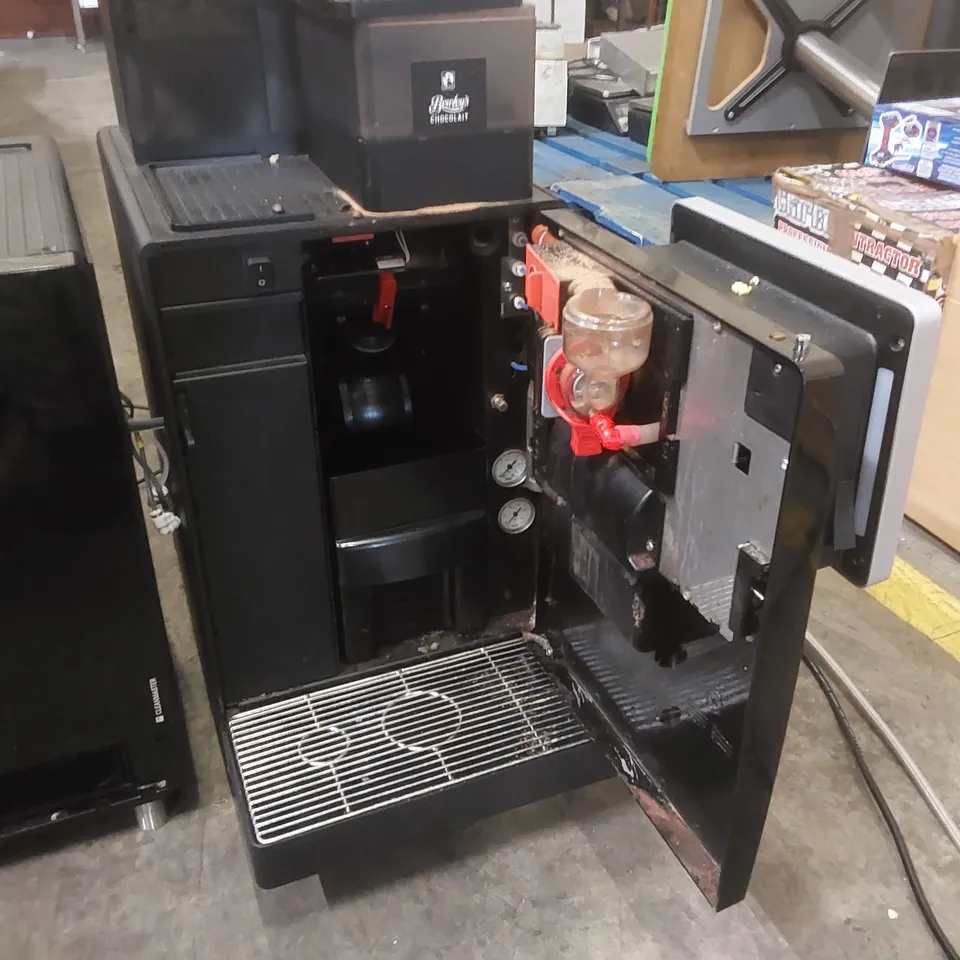 FRANKE A600 COMMERCIAL COFFEE MACHINE WITH MILK CHILLER
