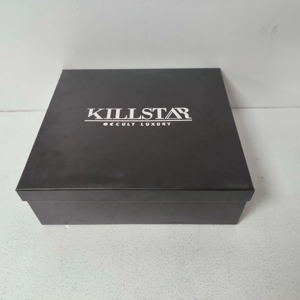 BOXED KILLSTAR DISCORDANT BOOTS IN BLACK - UK 8