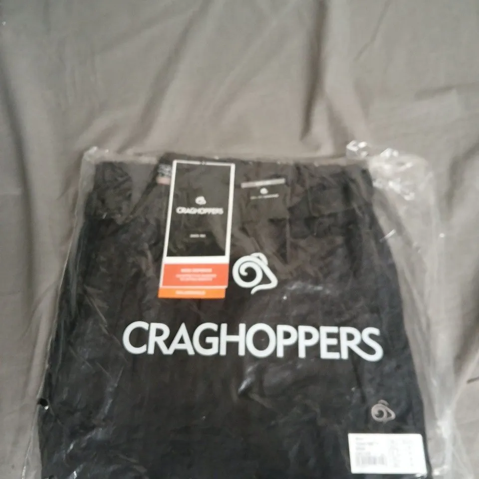 CRAGHOPPERS MENS CLASSIC KIWI TREK TROUSERS – BLACK, UK 38 LONG (EU 54)