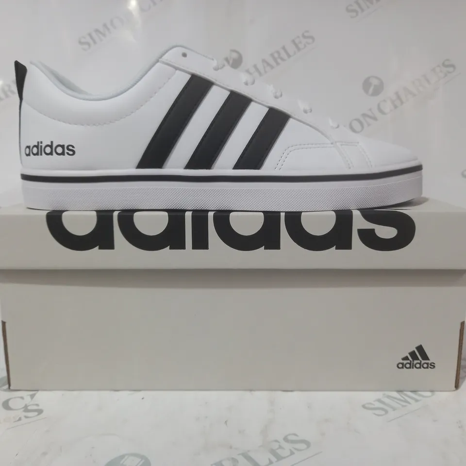 BOXED PAIR OF ADIDAS VS PACE 2.0 SHOES IN WHITE/BLACK UK SIZE 8