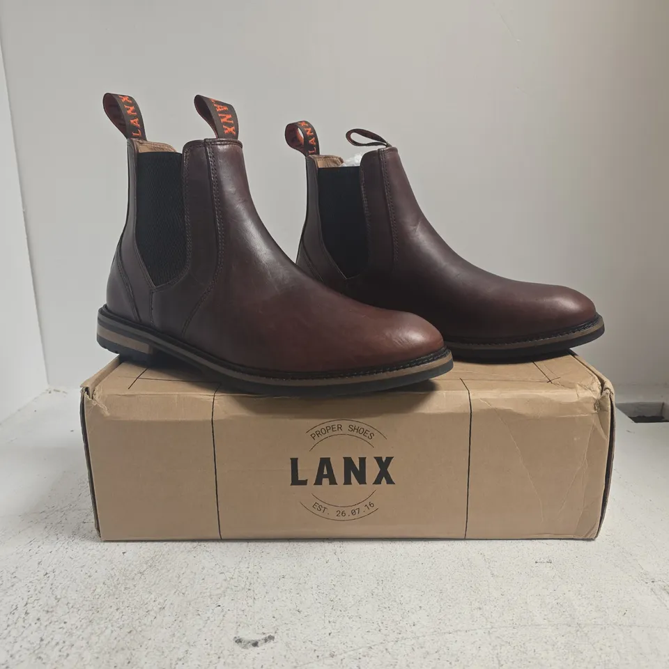 BOXED PAIR OF LANX GARSTANG ANKLE BOOTS IN CARAMEL SIZE UK 10