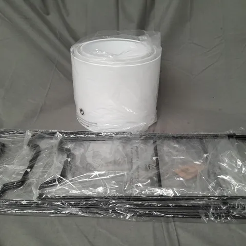 BOXED MUDDY HANDS GARDEN PLANTERS IN WHITE