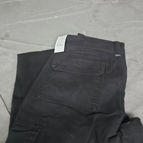 HOLLISTER BLACK DENIM JEANS – UK 30 X 30 