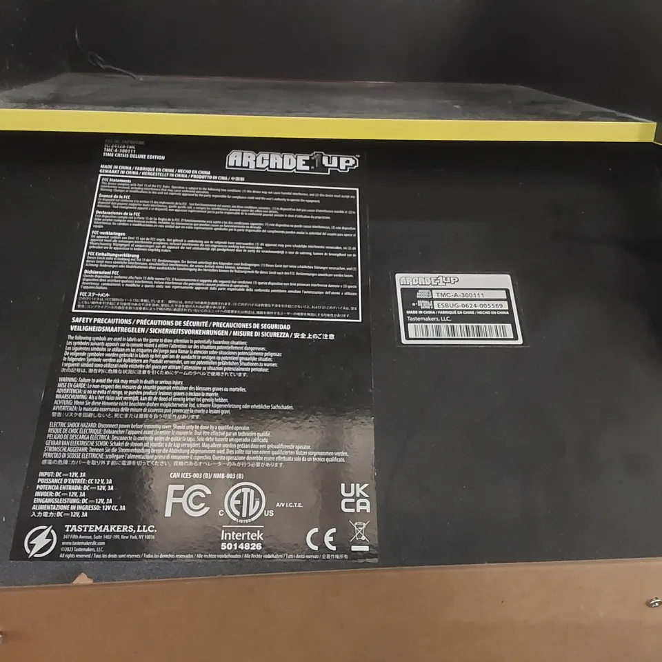 ARCADE1UP TMC-A-300111 TIME CRISIS DELUXE EDITION ARCADE MACHINE