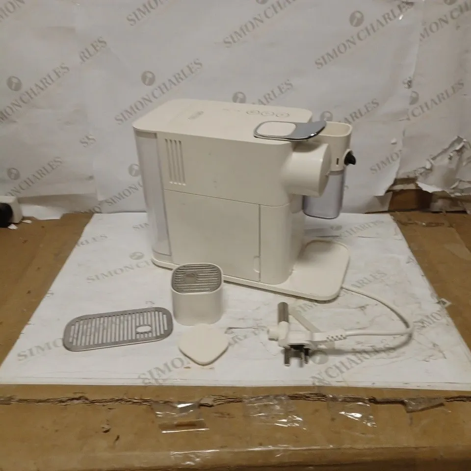 NESPRESSO LATTISSMA ONE COFFEE MACHINE  RRP £239