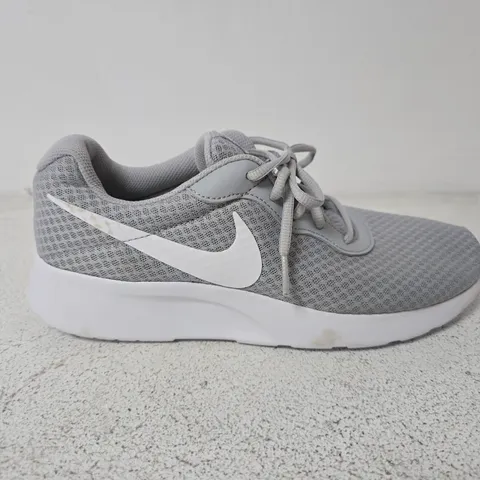 UNBOXED PAIR OF NIKE TANJUN SNEAKERS IN GREY - UK 7.5