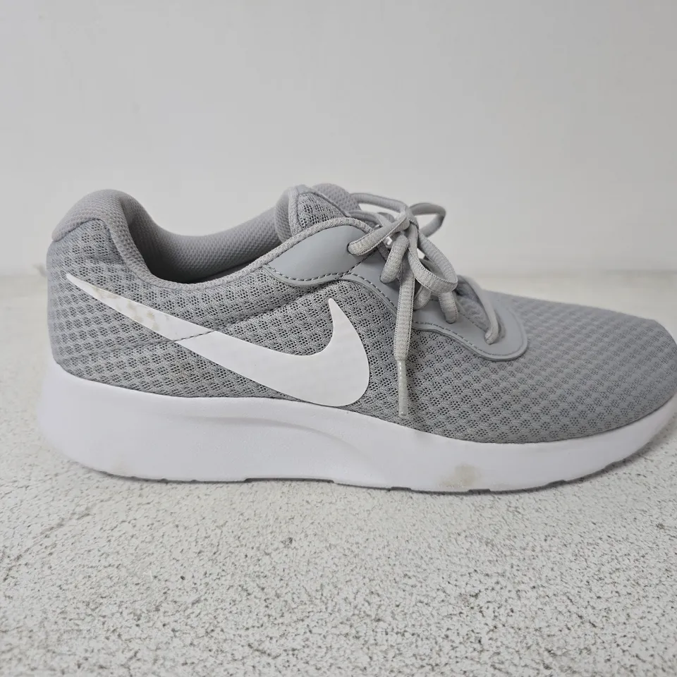 UNBOXED PAIR OF NIKE TANJUN SNEAKERS IN GREY - UK 7.5