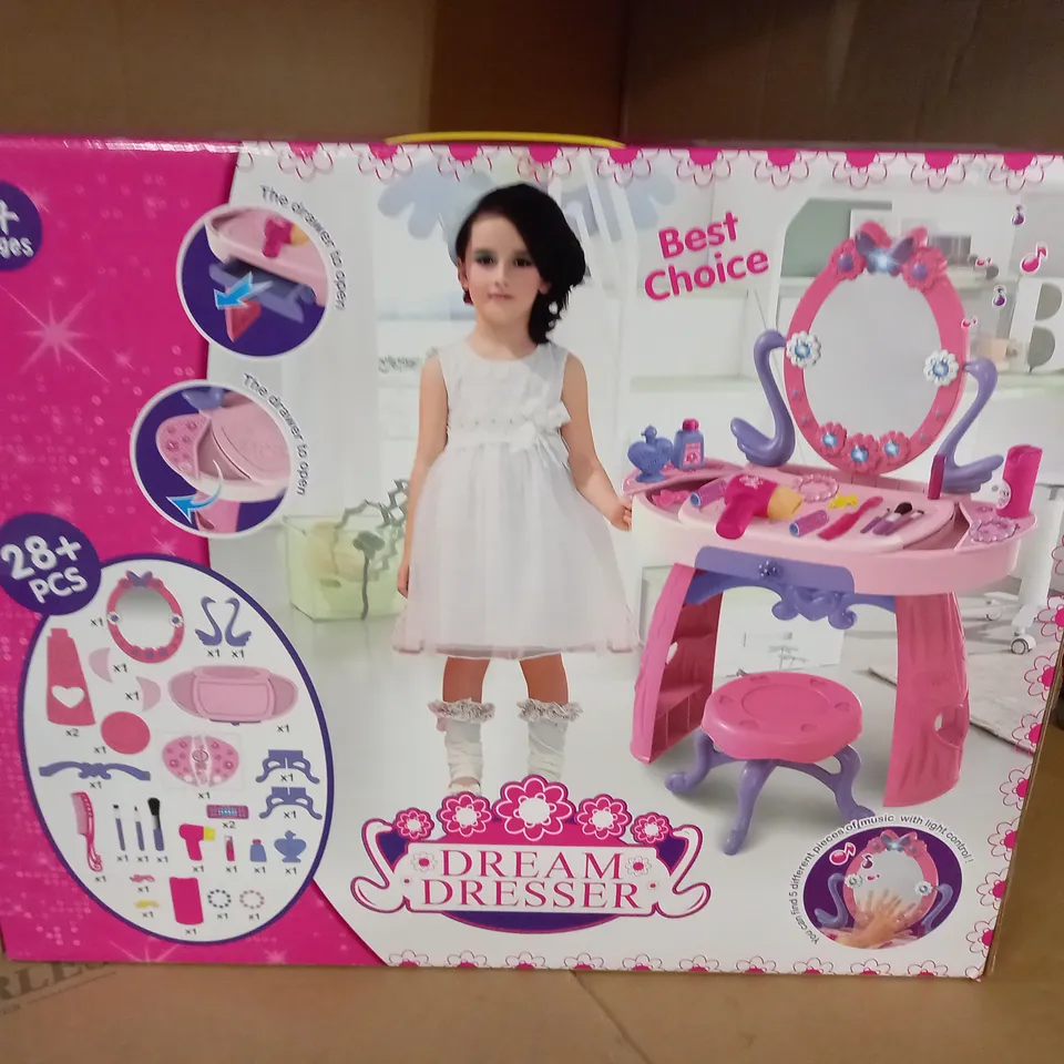 BOXED KIDS DREAM DRESSER PLAYSET