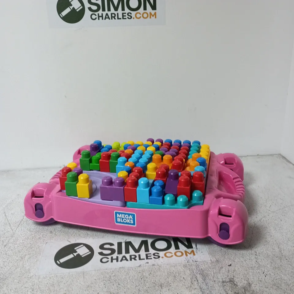 MEGA BLOKS PINK BUILD-AND-PLAY BASE WITH MULTICOLOURED BRICKS (MEGABLOKS)