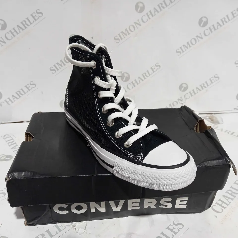 BOXED WOMEN CTAS HI BLACK & WHITE SHOES - UK SIZE 4