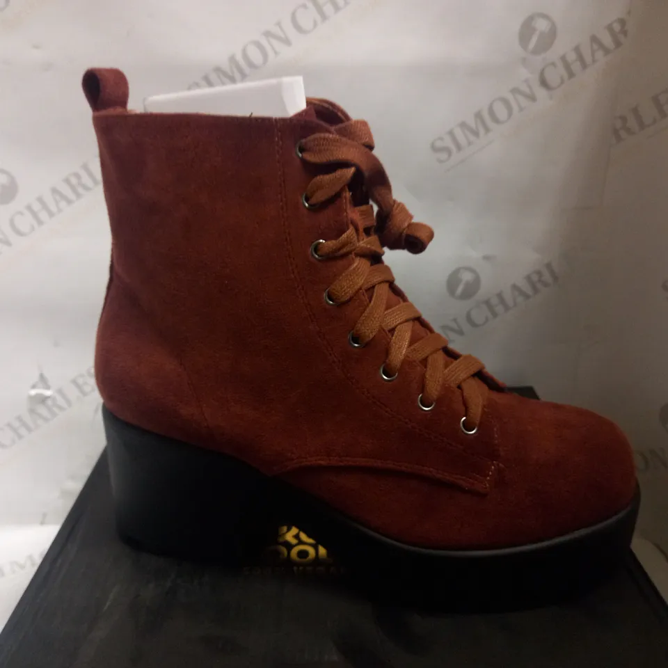 KOI VEGAN THE BAILEY SLIM BLOCK HEEL BOOTS - RUST SUEDE SIZE 7