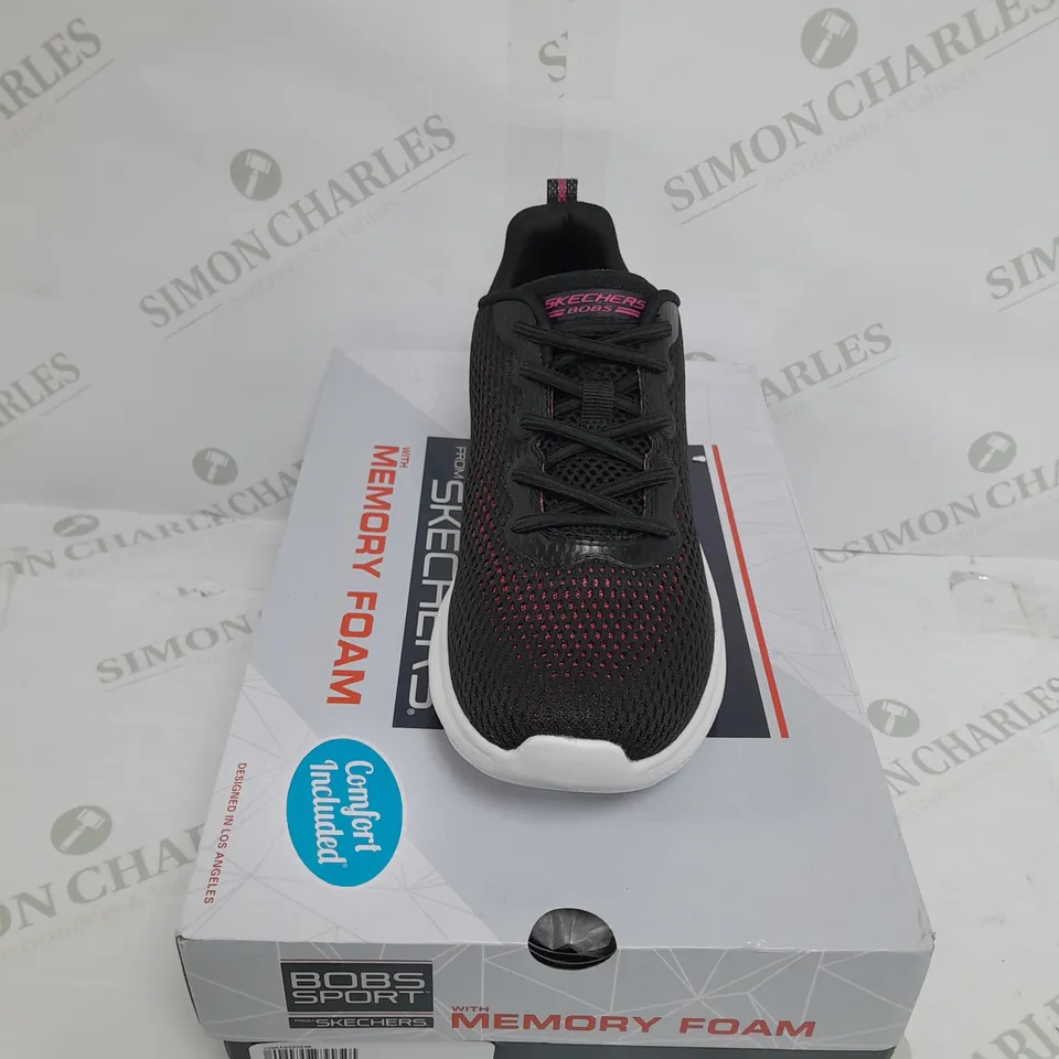 BOXED BOBS SPORT TRAINERS SIZE 4