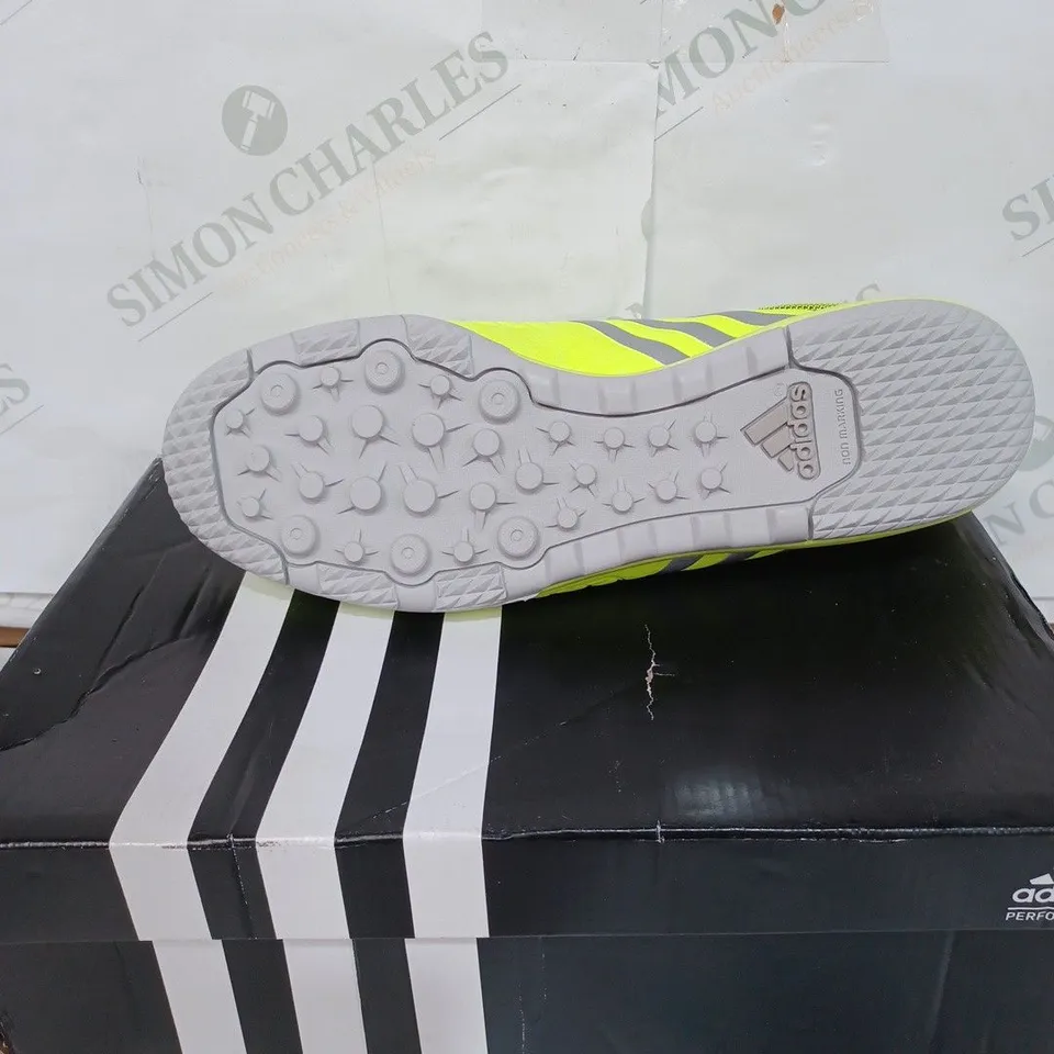 BOXED PAIR OF ADIDAS ACE 15.2CG B27127 FOOTBALL ASTRA TURF BOOTS/TRAINERS - LIME GREEN / SIZE: 8 UK 