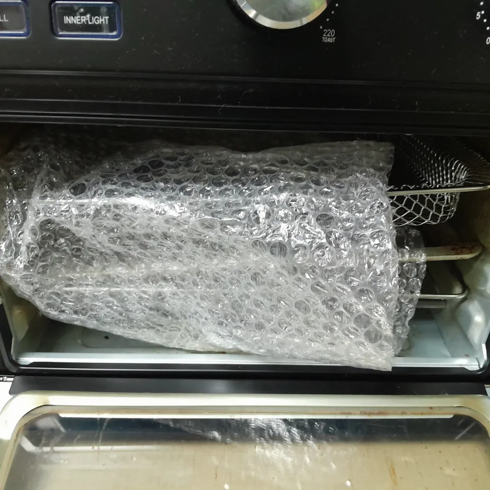 COOK'S ESSENTIAL 21-LITRE AIRFRYER OVEN IN BLACK