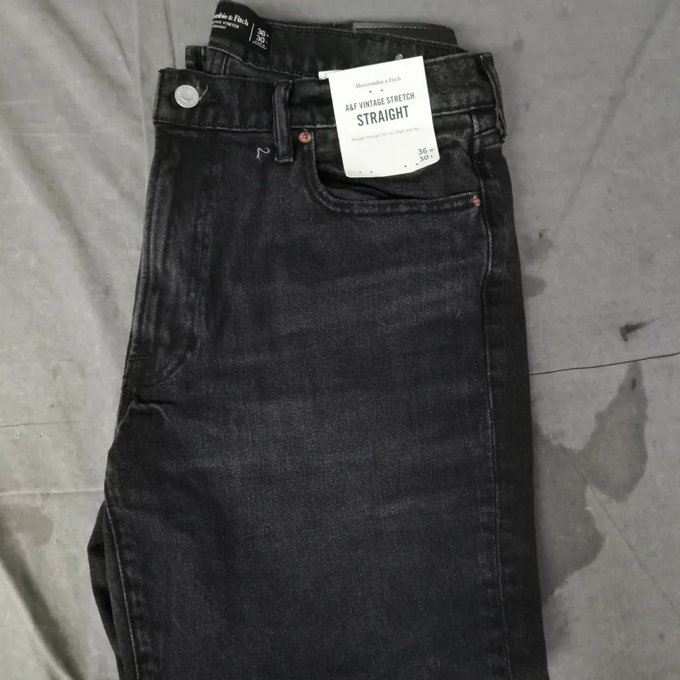 ABERCROMBIE & FITCH VINTAGE STRETCH STRAIGHT JEANS IN BLACK SIZE 36/30