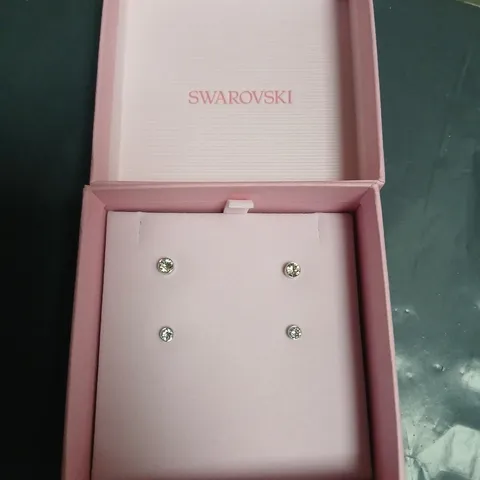 SWAROVSKI CRYSTAL STUD EARRINGS – PINK PRESENTATION BOX