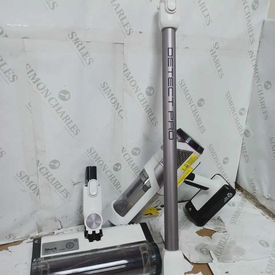 SHARK DETECT PRO 1.3L AUTO EMPTY VACUUM CLEANER IW3510UK