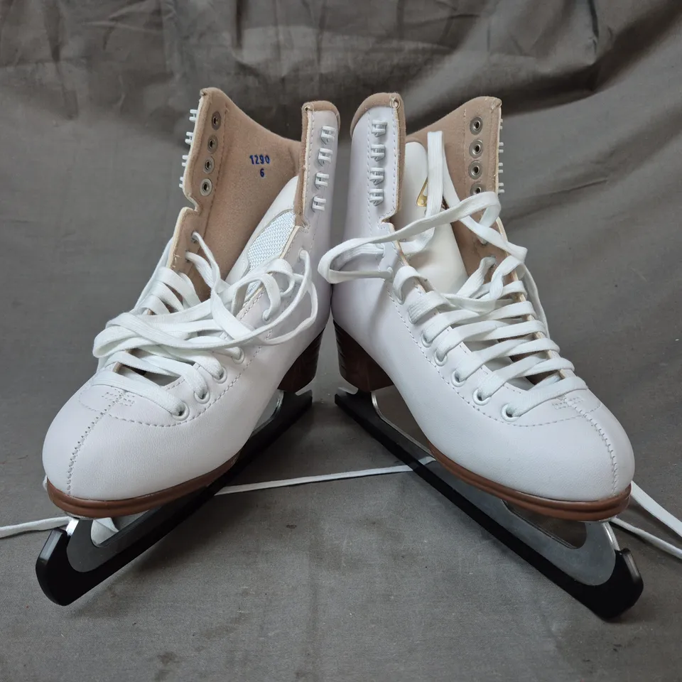 BOXED PAIR OF JACKSON FIGURE SKATES IN WHITE EU SIZE 37