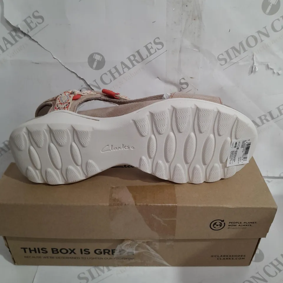 BOXED CLARKS AMANDA STEP IN SANDALS - UK 6