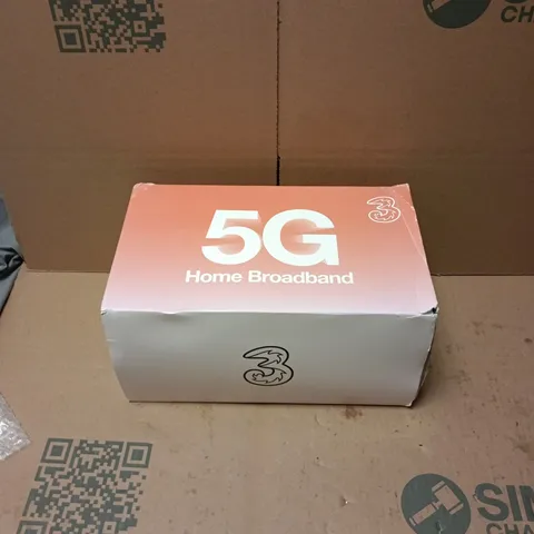 THREE 5G HOME BROADBAND HUB
