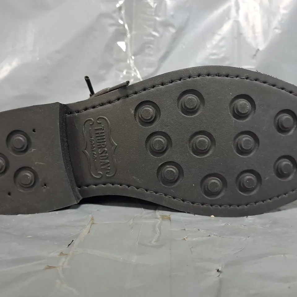 BOXED PAIR OF THURSDAY ANKLE BOOTS IN BROWN SIZE US 7