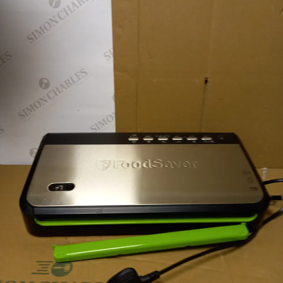 FOOD SAVER VACUUM SEALING SYSTEM