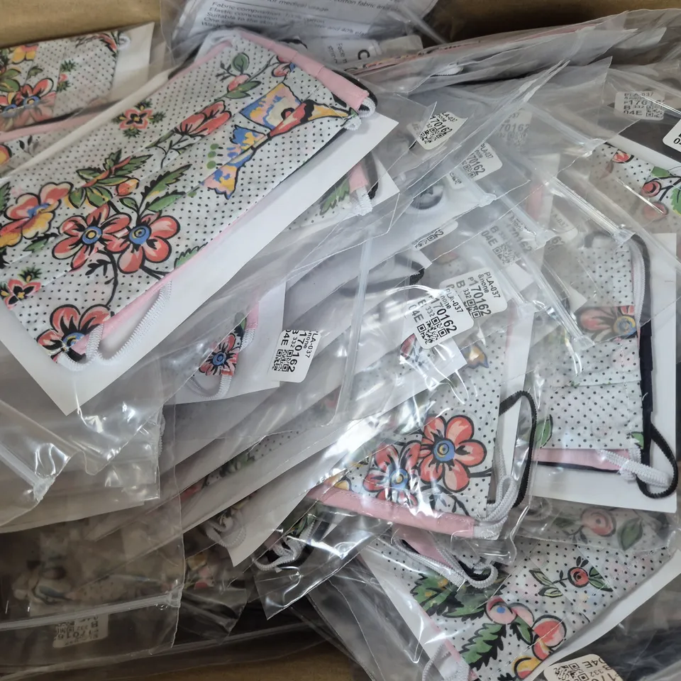 BOX OF APPROXIMATELY 220 ASSORTED UNBRANDED FACE COVERINGS AND MASKS IN VARIOUS STYLES AND COLOURS