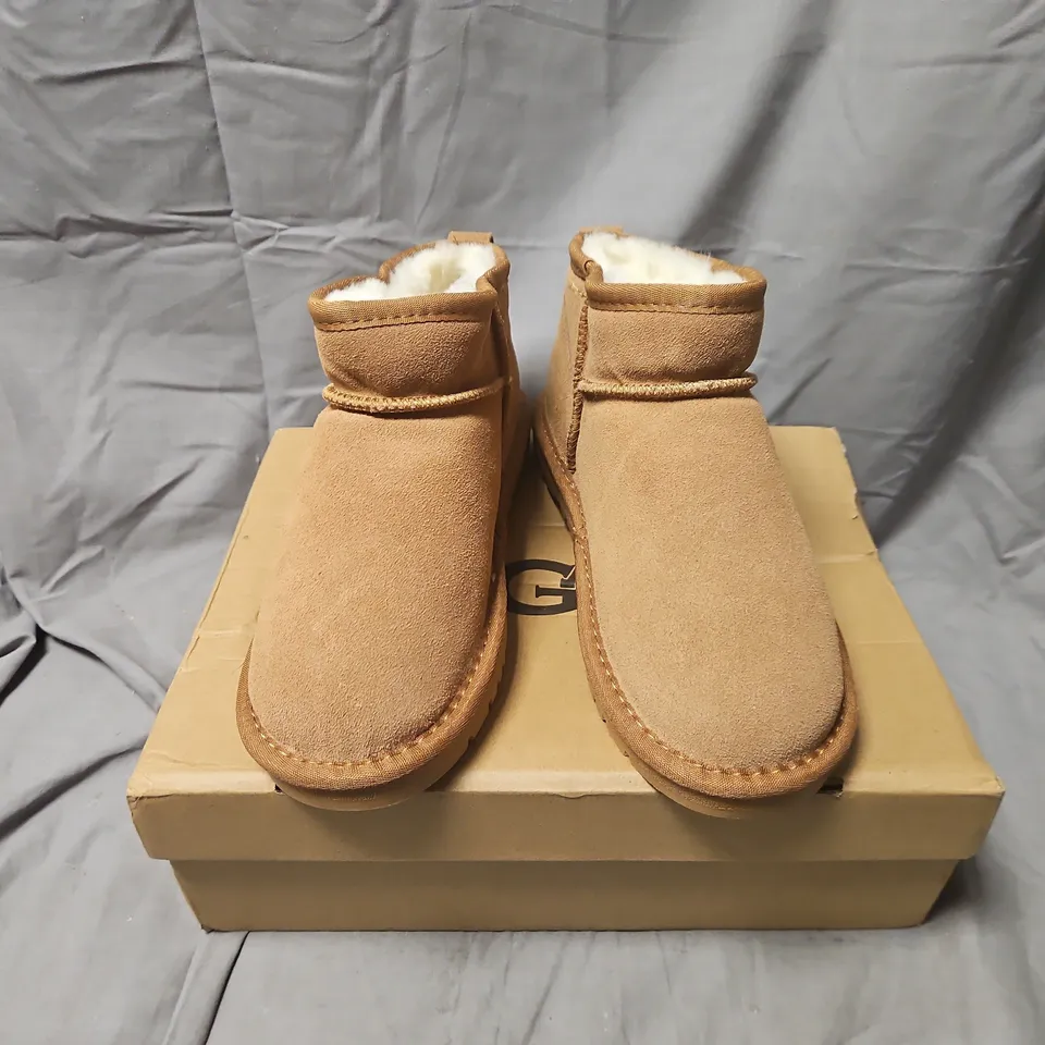 UGG DAKOTA SHEARLING-LINED BOOTS – TAN SUEDE, UK 7 (EU 40) – BOXED
