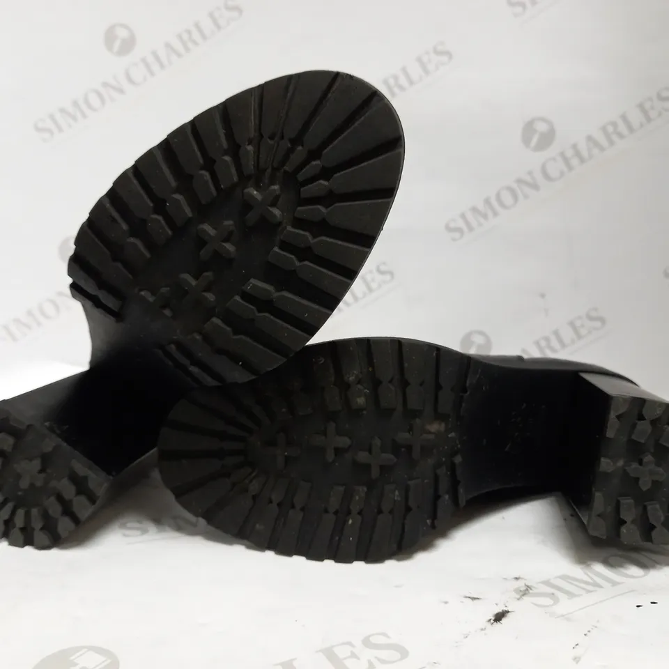 NEW LOOK CROC CHUNKY HEEL BOOTS UK SIZE 5