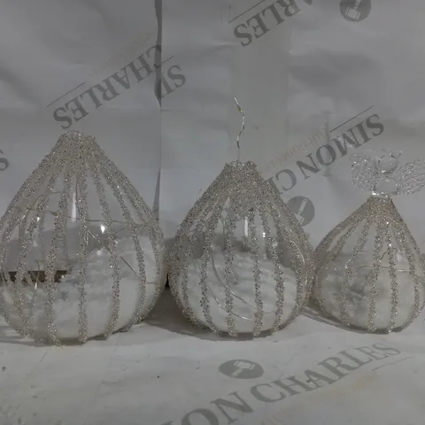 JULIEN MACDONALD SET 3 PRELIT GLASS ANGELS