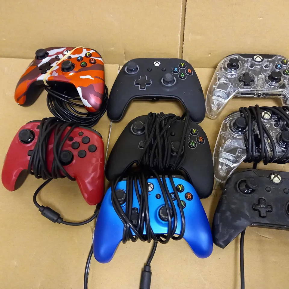 LOT OF 8 XBOX CONTROLLERS