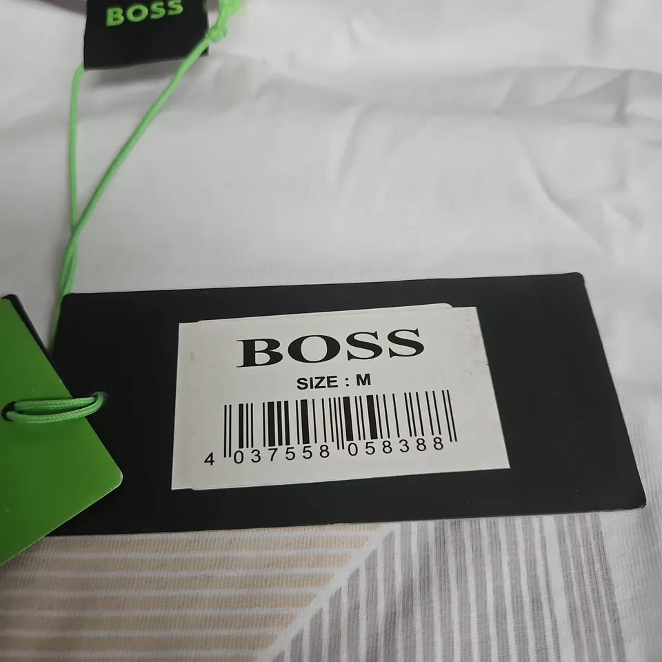 BOSS T SHIRT MEDIUM WITH TAGS