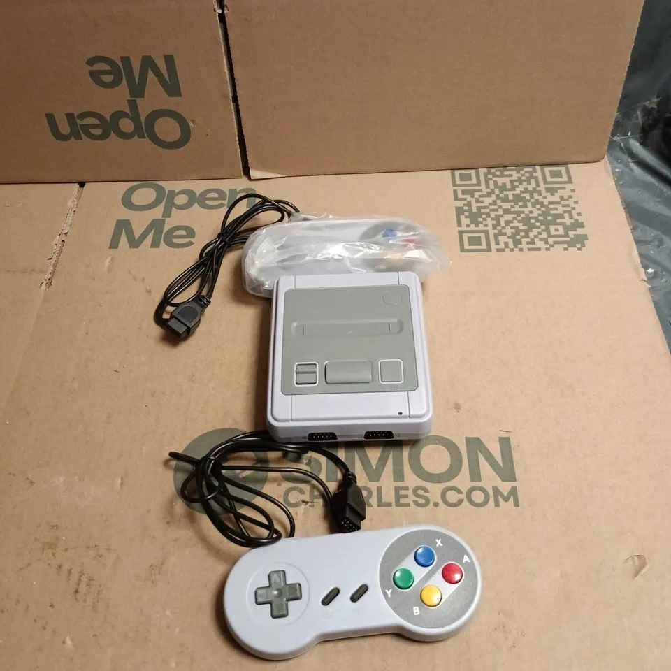 SUPER MINI SFC ENTERTAINMENT SYSTEM CLASSIC MINI TV GAME BOXED, WITH 2 CONTROLLERS