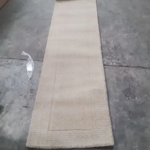 QUALITY DESIGNER AREA RUG - APPROXIMATELY 230X70CM