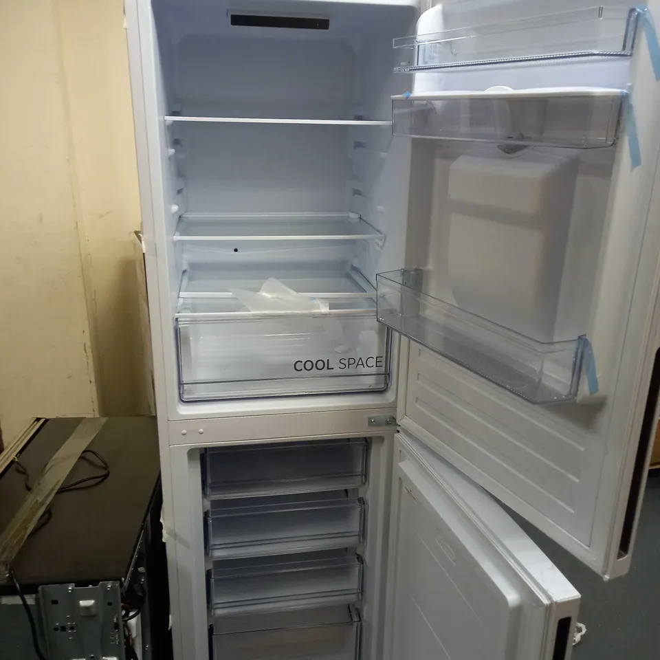 HOOVER HOCT3L517FWW 50/50 FRIDGE FREEZER WITH WATER DISPENSER