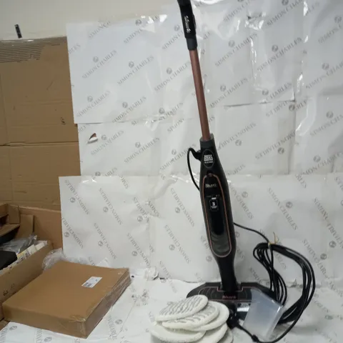 BOXED SHARK STEAM SCRUBBER WITH STEAM BLAST S7201