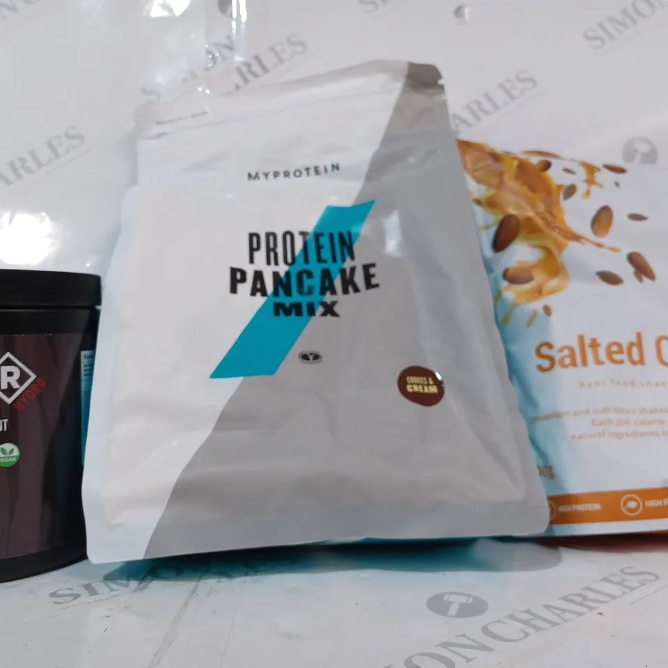 APPROXIMATELY 5 ASSORTED FOOD & DRINK ITEMS TO INCLUDE THE FAST 800 SALTED CARAMEL REAL FOOD SHAKE, PROTEIN PANCAKE MIX, BLDR HYDRATION ENHANCEMENT, ETC