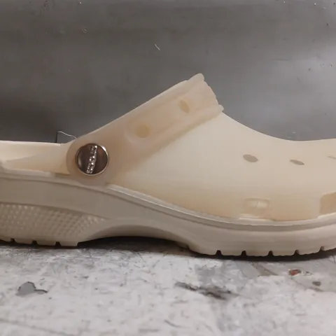 PAIR OF CROCS CLASSIC FROSTED BACKSTRAP CLOGS IN CREAM SIZE UK M5/W6