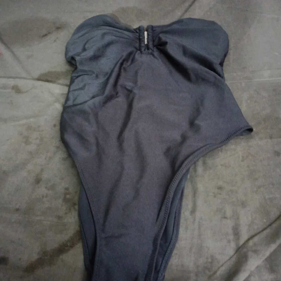 H&M WOMEN'S NAVY JOGGERS – UK 12 (EU 40) – 80% RECYCLED POLYESTER SHELL, 88% RECYCLED POLYESTER LINING