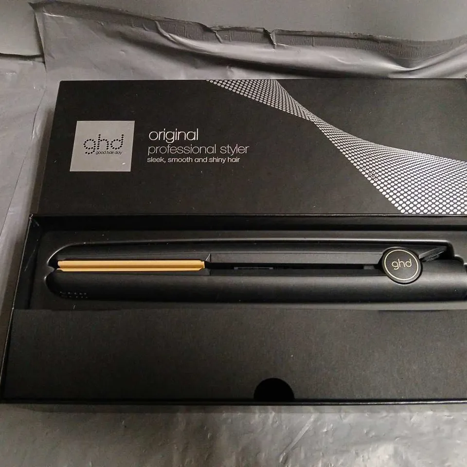 BOXED GHD ORIGINAL PROFESSIONAL STYLER 