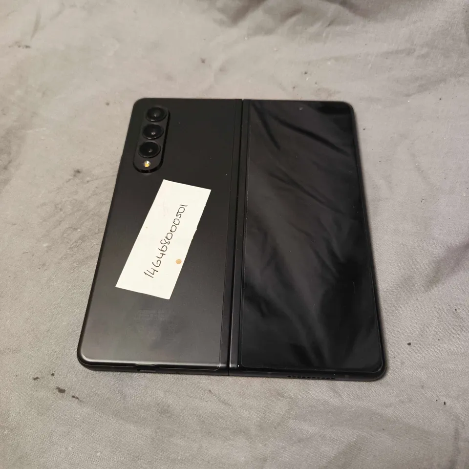 SAMSUNG GALAXY FOLD SMARTPHONE 