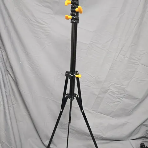 BLACK STUDIO PHOTOGRAPHY STAND WITH CLAMP ARMS – TELESCOPIC TRIPOD (CAM-ACC)