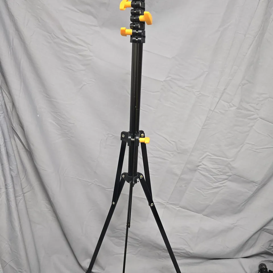 BLACK STUDIO PHOTOGRAPHY STAND WITH CLAMP ARMS – TELESCOPIC TRIPOD (CAM-ACC)