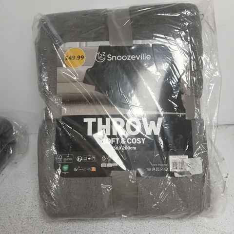 SNOOZEVILLE THROW SOFT & COSY, 150 X 200 CM, 100% POLYESTER