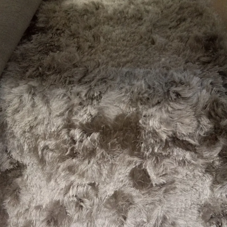 SISYPHUS HANDMADE TUFTED GREY RUG 122X183CM