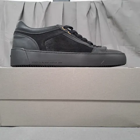 BOXED PAIR OF ANDROID HOMME SHOES IN BLACK SIZE 8