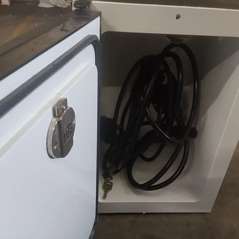 VITRIFRIGO COMMERCIAL COFFEE MACHINE FRIDGE