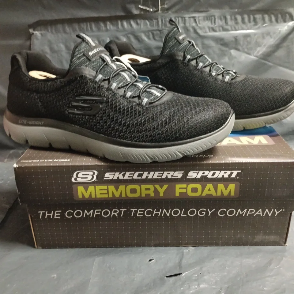 BOXED PAIR OF SKECHERS SHOES IN BLACK SIZE UK 9
